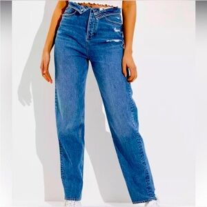 America Eagle NWT High Waist Baggy Straight cold over Jeans szie 14